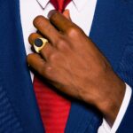 14k IBGoodman Men's Oval Onyx and 1/15 carat Diamond Complete Ring - Image 4